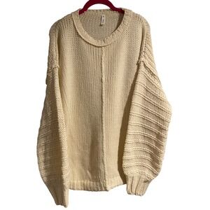 Cream Knit Sweater M/L Long Sleeve Crew Neck Acrylic Cozy Fall Winter